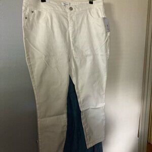 NWT Skinny Girl white jeans 26w